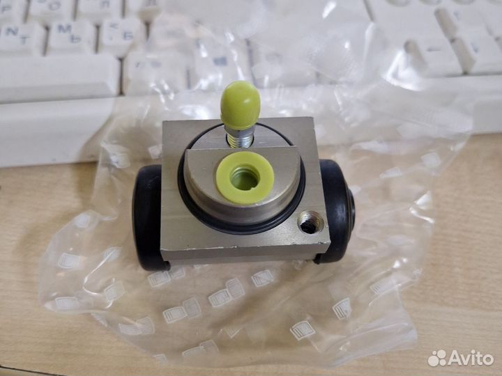 Задний тормозной цилиндр Лада Ларгус Рено Логан