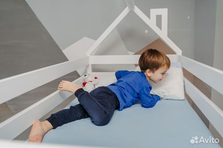 Кровать для девочки подростка / детская кроватка