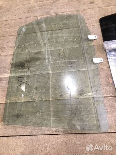 Стекло оригинальное Mitsubishi Outlander XL