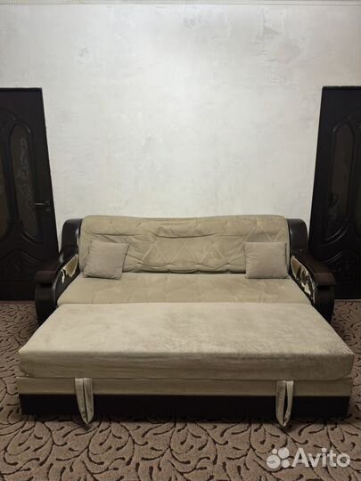 Раскладной диван и раскладные кресла+пуфы