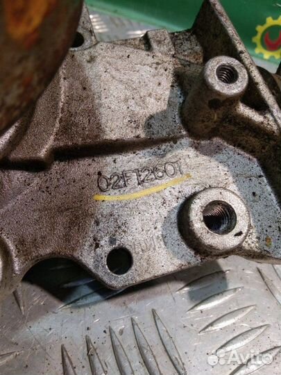 Помпа водяной насос Ford Mondeo 1 лифтбек 1.8 1993