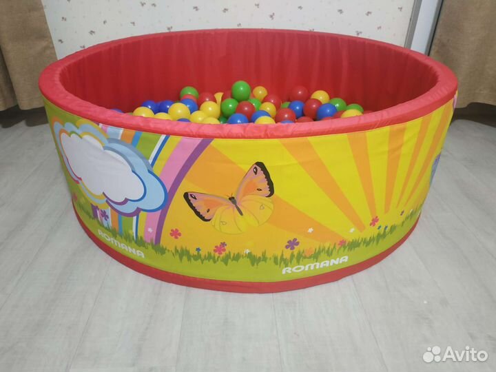 Сухой бассейн с шариками