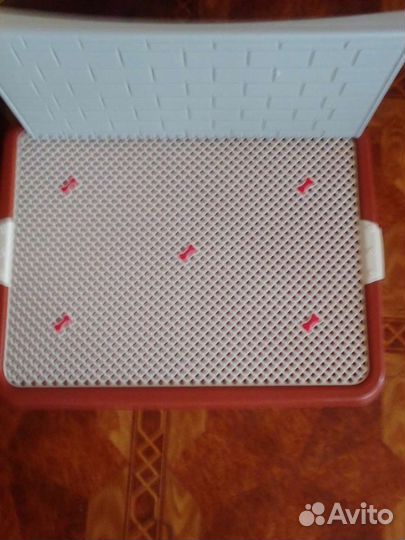 Туалет для собак со стенкой большой