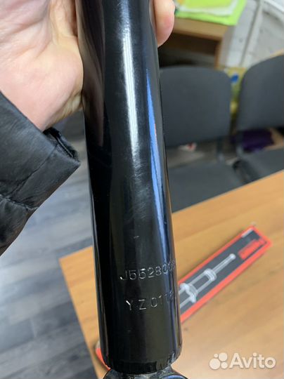 Амортизатор задний Гранд Витара 99-2005