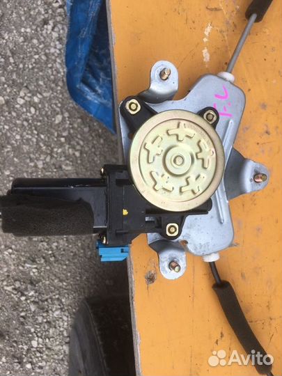 Стеклоподъемник в сборе передний левый Chevrolet
