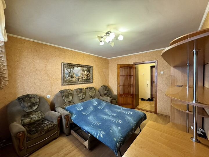 2-к. квартира, 54 м², 1/3 эт.