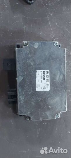 Блок управления зарядкой на Volkswagen Phaeton