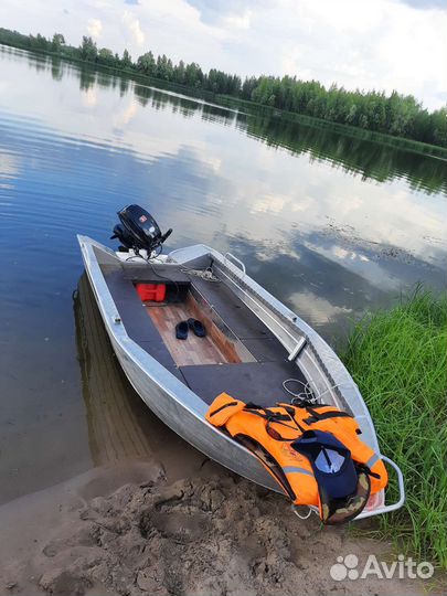 Алюминиевая лодка тактика 390р с мотором не реги-т