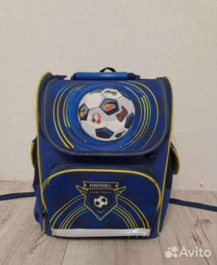 Школьный рюкзак