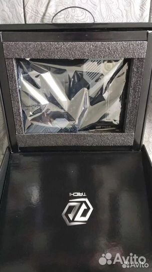 Материнская плата ASRock x570 taichi