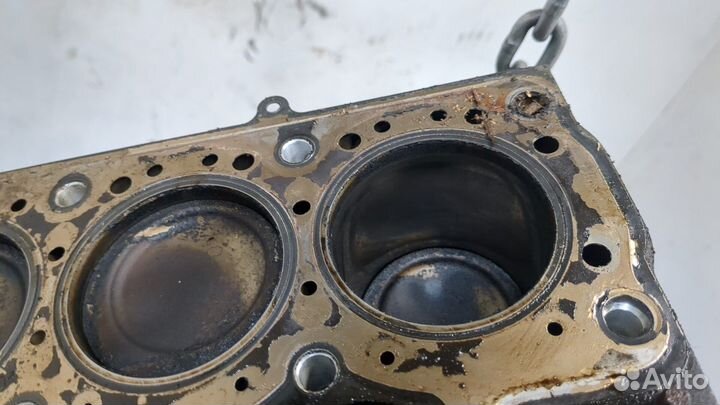 Блок цилиндров Volkswagen Polo AER