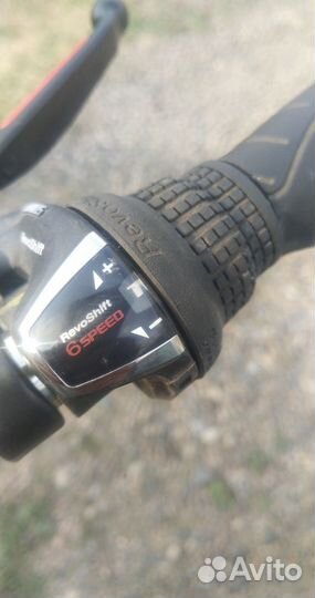 Продается взрослый трехколесный шоссейный велосипе