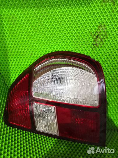 Правый задний фонарь от Рено Симбол