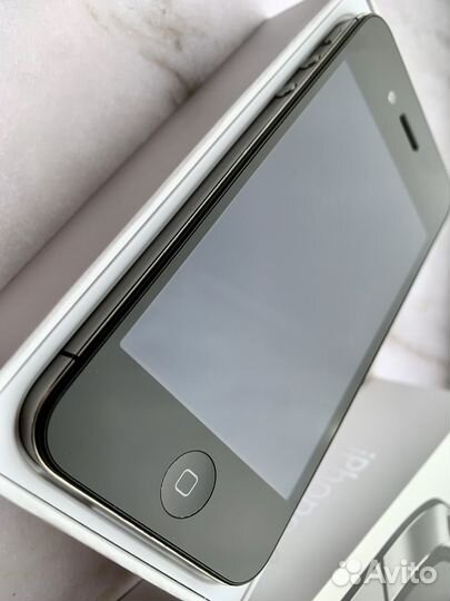 iPhone 4S, 8 ГБ
