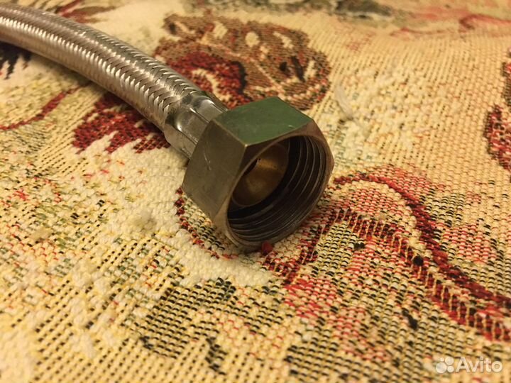 Гибкая подводка для воды 1/2-М10, 30 см