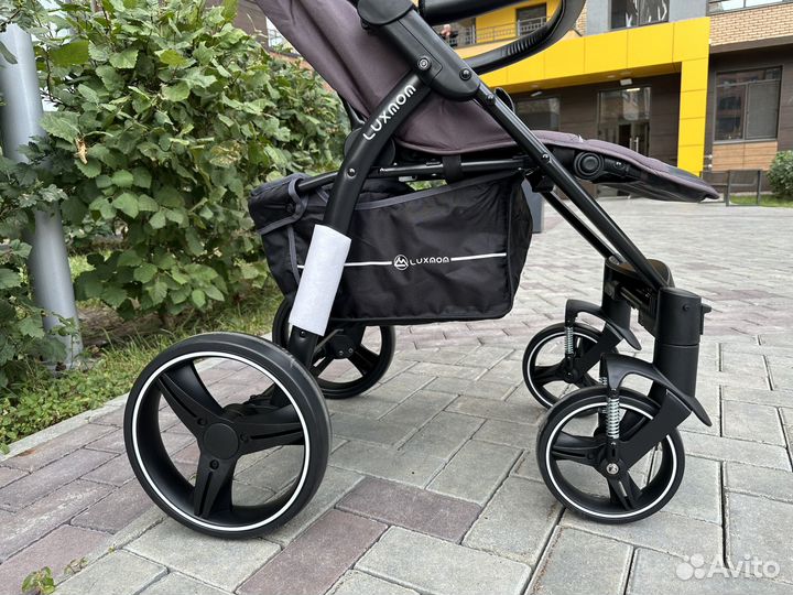 Новинка прогулочная коляска luxmom G30 осень/зима