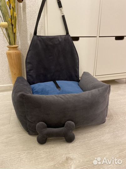 Автокресло для животных