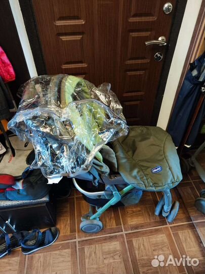 Прогулочная коляска chicco