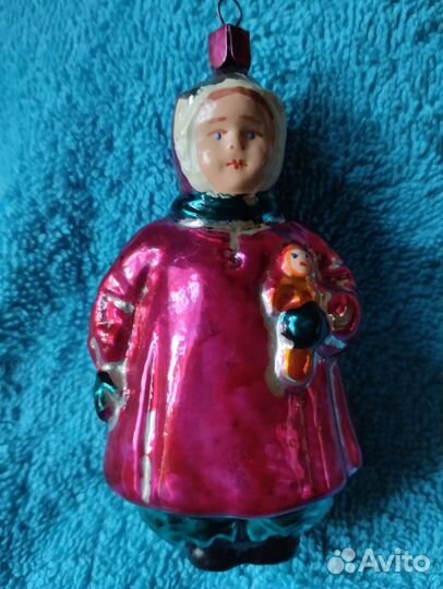 Ёлочная игрушка СССР. Девочка с куклой