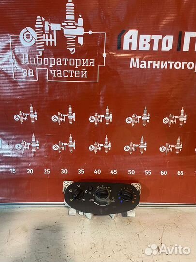 Renault Duster Блок управления климат-контролем