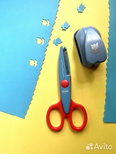 Ножницы и фигурный дырокол для скрапбукинга