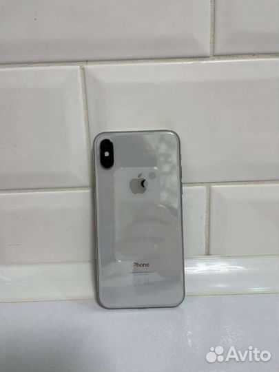 Телефон iPhone 10