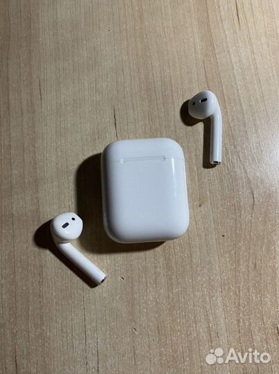 Беспроводные наушники apple airpods