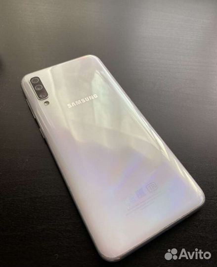 Телефон Samsung а 50