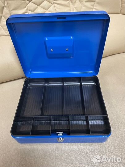 Ящик для денег, ценностей, печатей