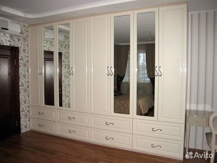 Шкаф стенка