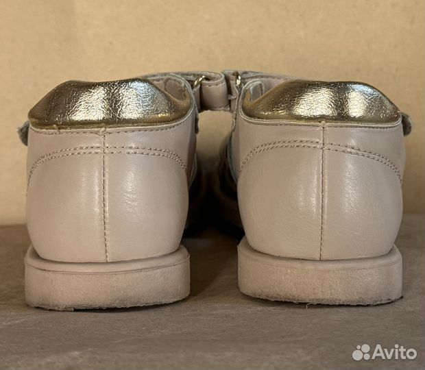 Сандалии для девочки