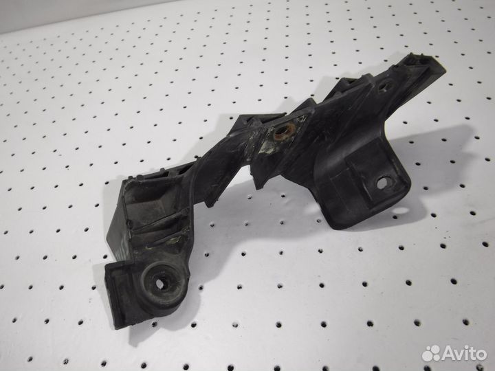 Направляющая заднего бампера Seat Leon 1P1