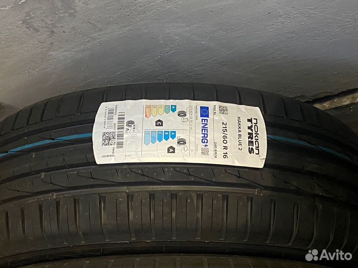 Nokian Tyres Hakka Blue 2 215/60 R16 99V