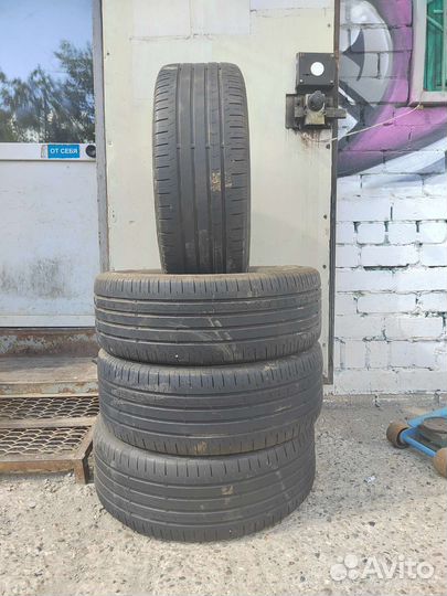 Continental ContiPremiumContact 5 225/60 R17 99V
