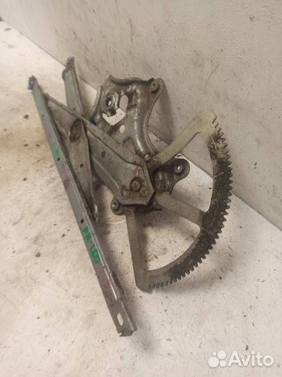 Стеклоподъемник электрический передний правый Lexus GX 2