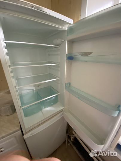 Холодильник двухкамерный