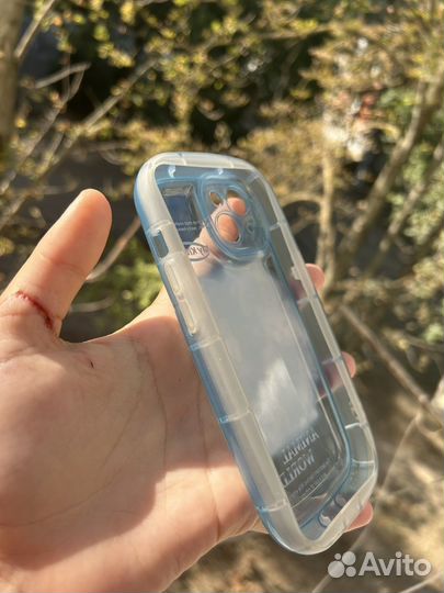 Чехол на iPhone 14 голубой Animal World