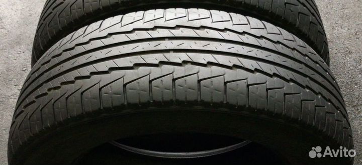 Kumho Road Venture ST KL16 235/65 R17