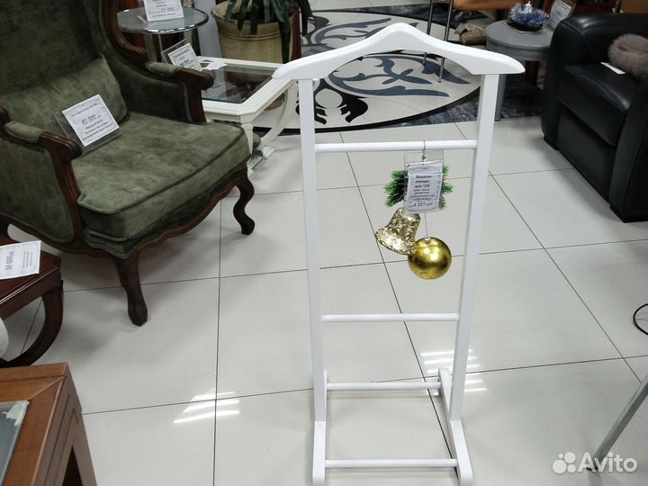 Вешалка для одежды напольная