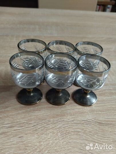 Хрустальные рюмки