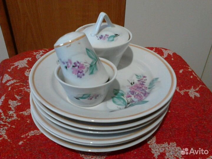 Сервиз столовый новый