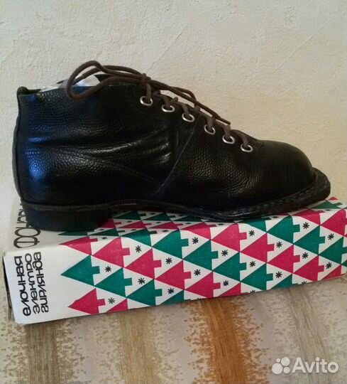 Продам лыжные ботинки