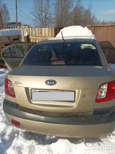 Крыло заднее правое Kia Rio 2 2007