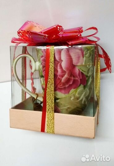 Новая красивая кружка на подарок. Фарфор