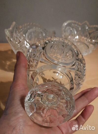 Хрустальная ваза