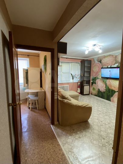 2-к. квартира, 43 м², 1/5 эт.