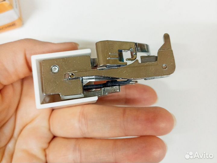 Оверлок лапка для обработки краёв изделий