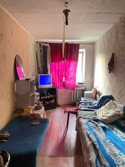 Комната 12 м² в 6-к., 3/5 эт.