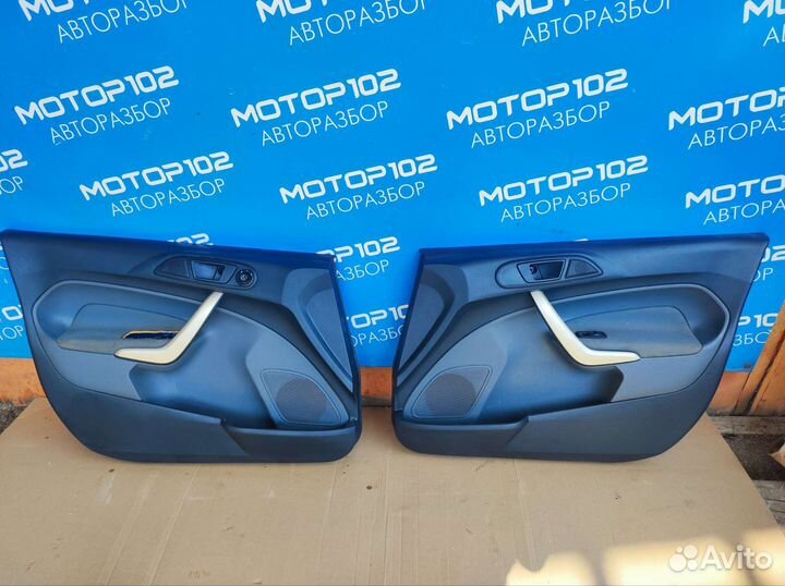 Обшивки передних дверей Ford Fiesta Mk6