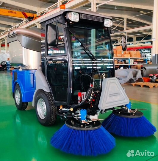 Подметально-уборочная машина CHR31